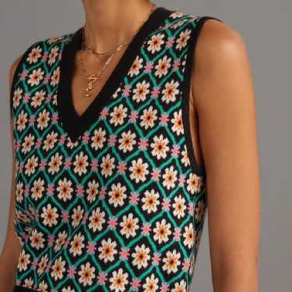 MAEVE ANTHROPOLOGIE Vera Jacquard Sweater Vest Black Pink Green w Daisies